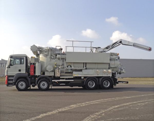 KOKS MegaVac dry substances vacuum truck with filter separator